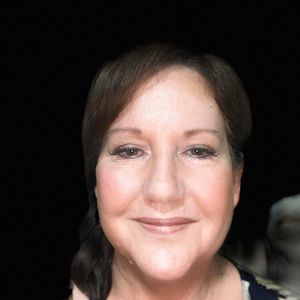 Meet your Posher, Carolyn